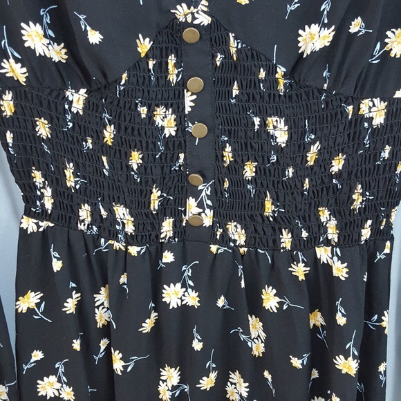 ❌SOLD❌ American Rag long sleeved floral mini dress - Picture 4 of 6